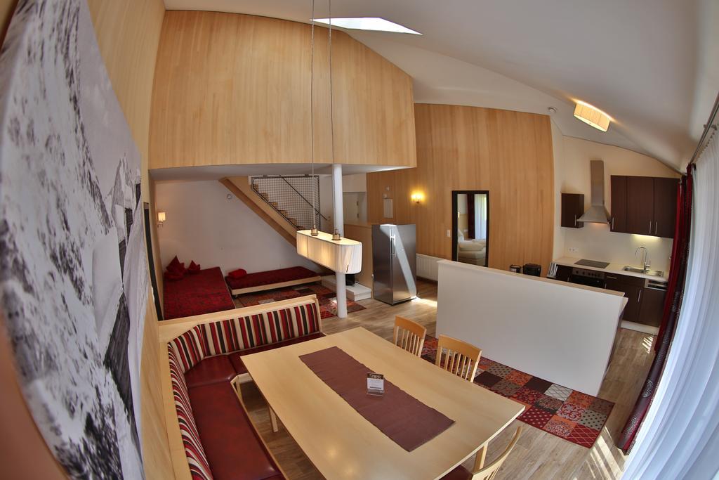 Lunaris Apartment